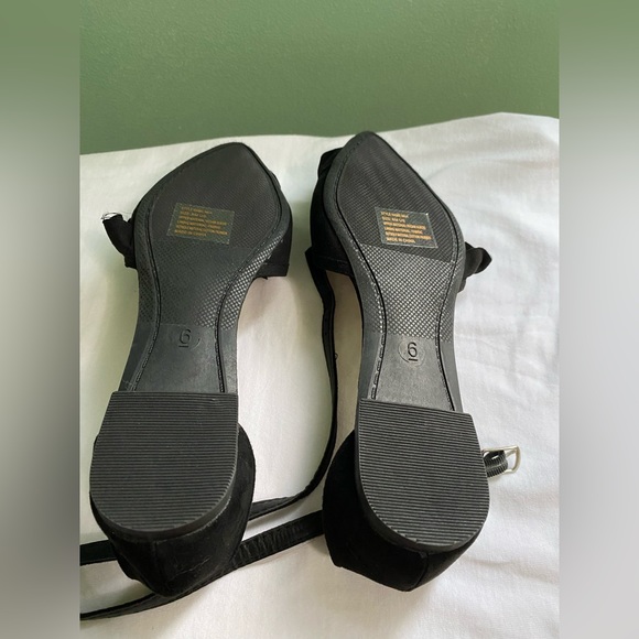 Black Rue21 Pointed Toe Ankle Strap Flats - Picture 5 of 5